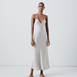 ZARA OPEN BACK SATIN EFFECT SLIP DRESS Pearl gray Ref 9227/331
